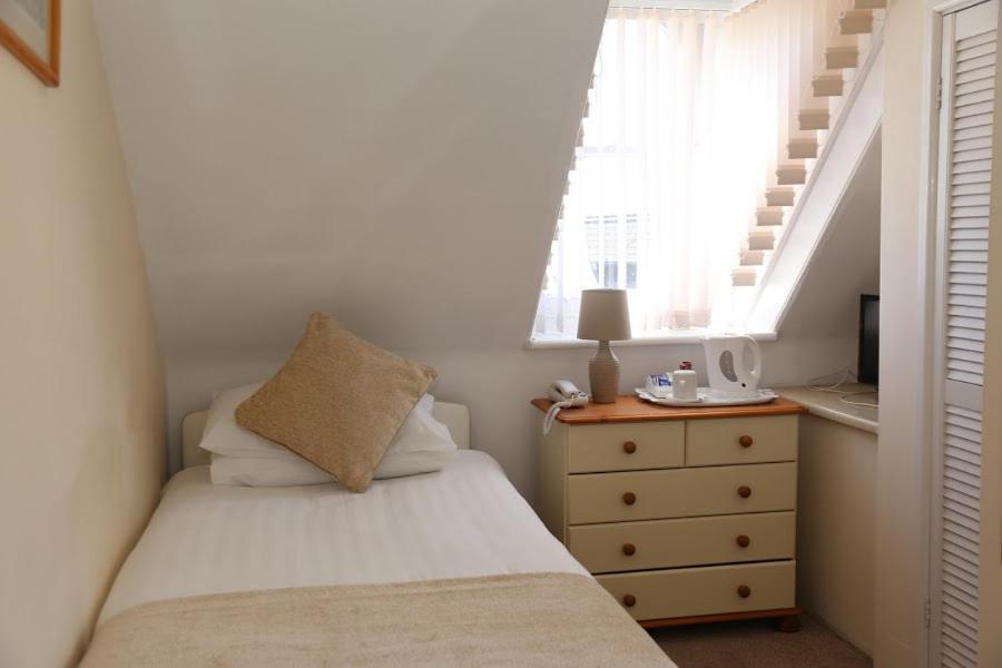 Runnymede Court Hotel Saint Helier Jersey Екстериор снимка