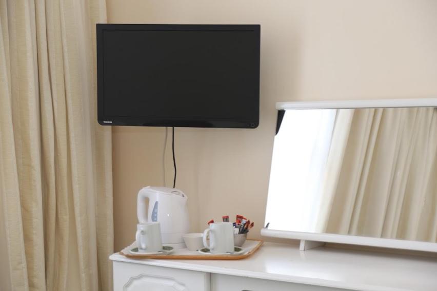 Runnymede Court Hotel Saint Helier Jersey Екстериор снимка